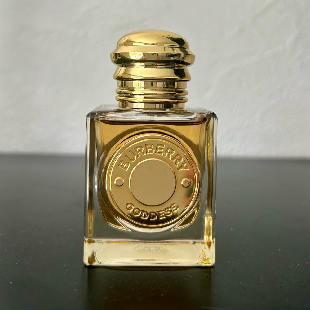 BURBERRY GODDESS Perfume